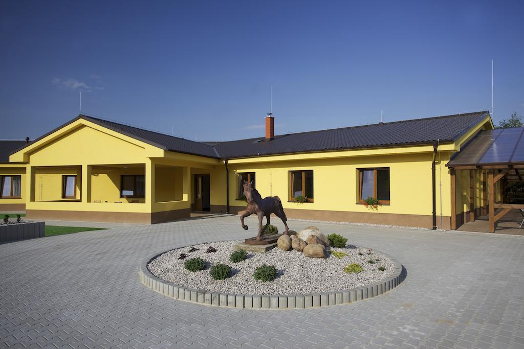 Penzion Ranch Horovice Exterior photo